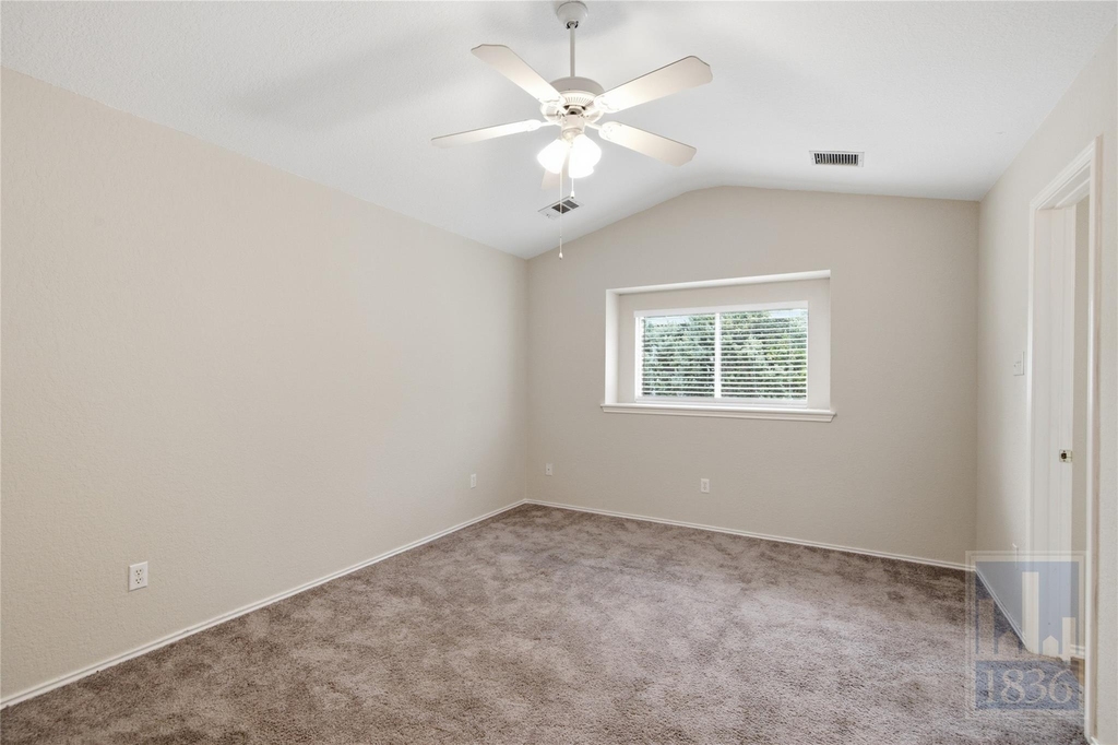 437 Sampson - Photo 7