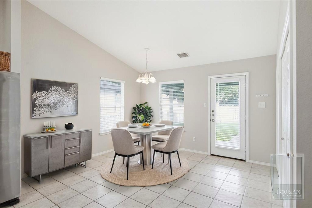 437 Sampson - Photo 26
