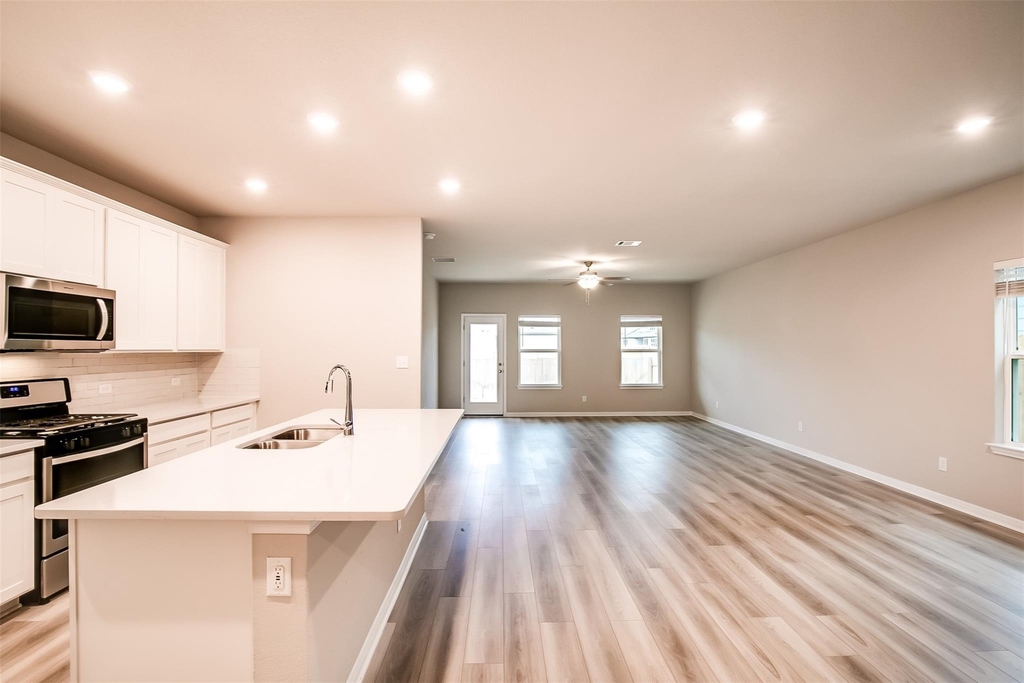 1532 Homestead Farms Dr - Photo 1