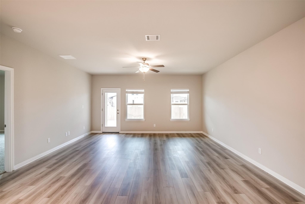 1532 Homestead Farms Dr - Photo 3