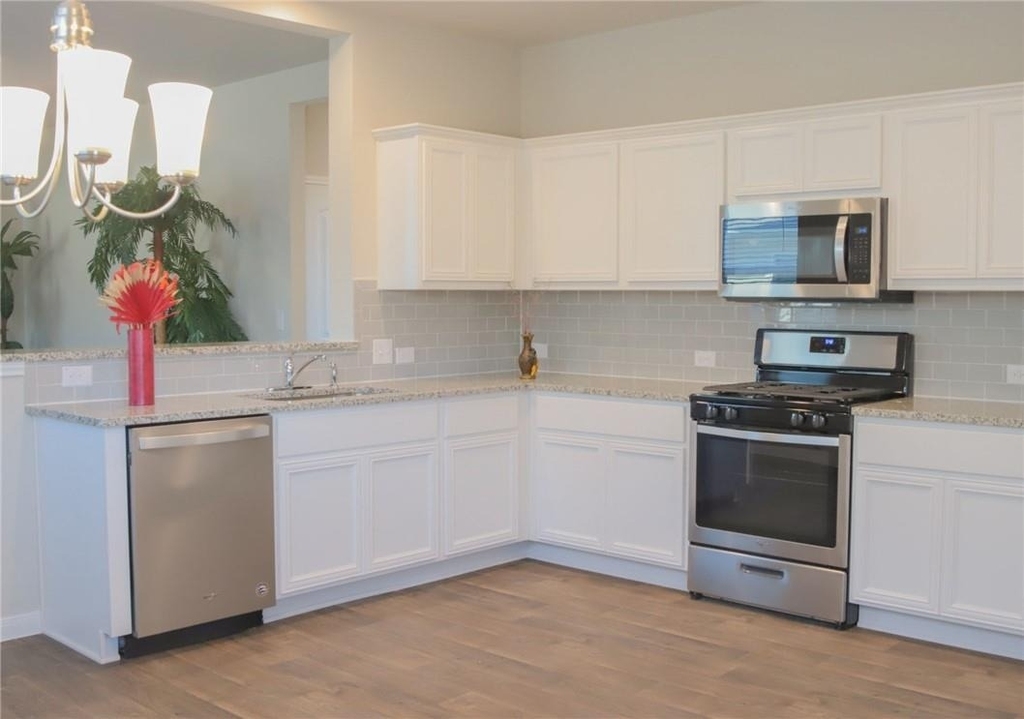 14015 Macquarie Dr - Photo 6