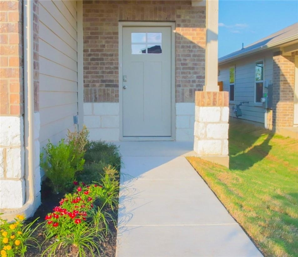 14015 Macquarie Dr - Photo 3