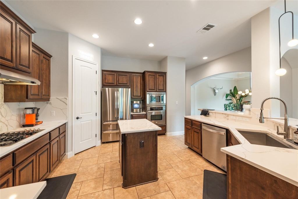 12305 Lostwood Cir - Photo 9