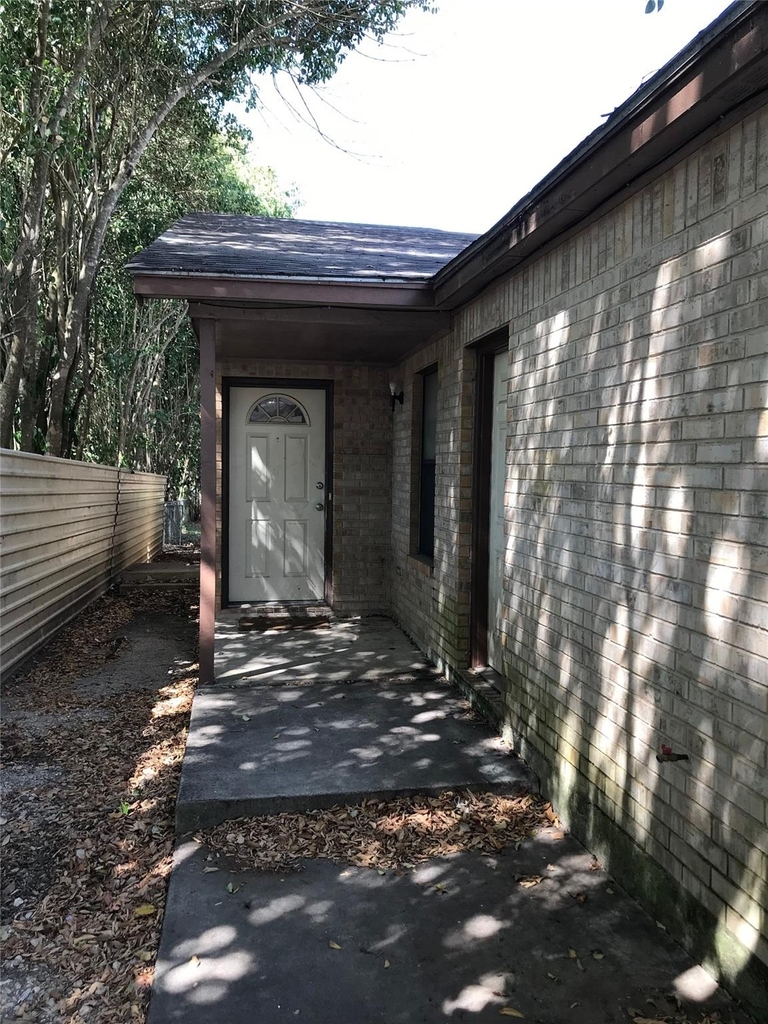 1303 N Bishop - Photo 1