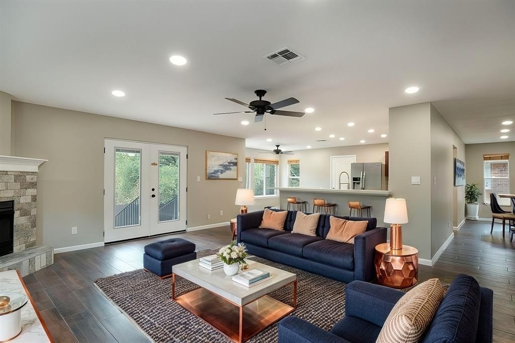 2412 Willow Way - Photo 3