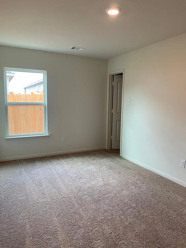 108 N Allington Cir - Photo 4