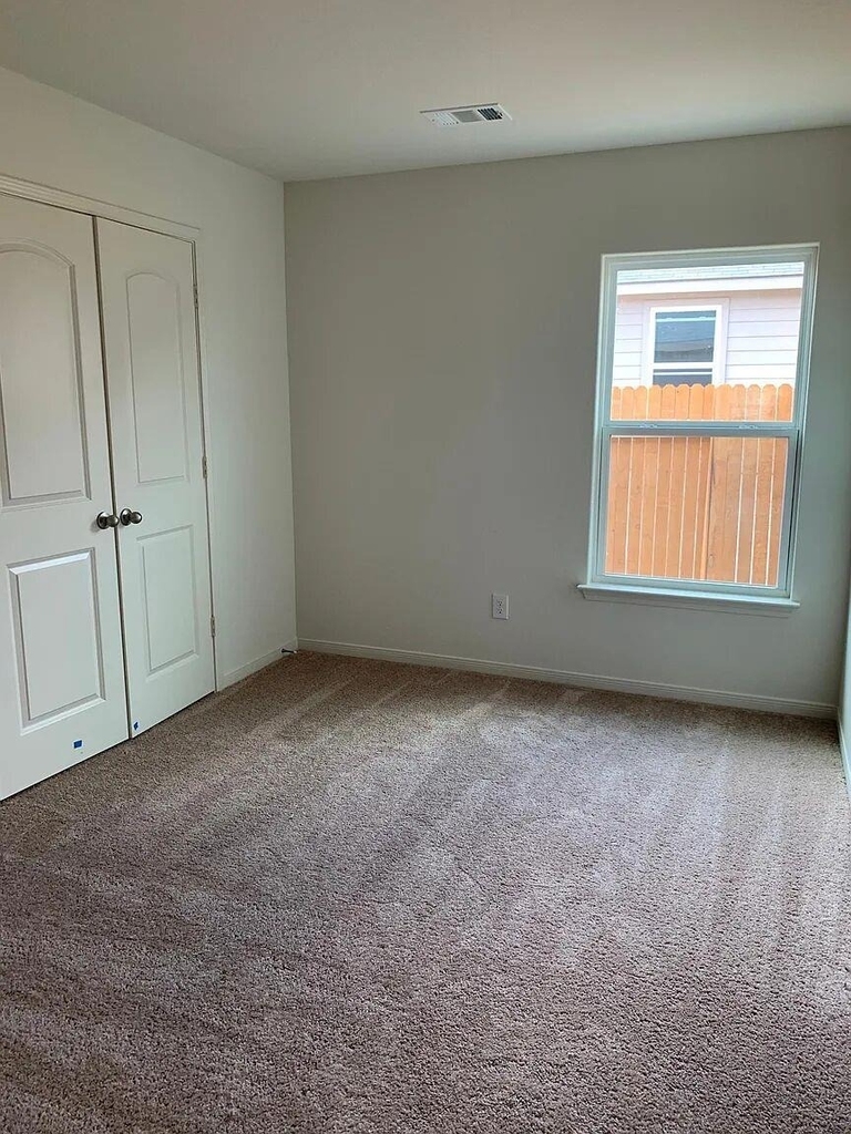 108 N Allington Cir - Photo 5