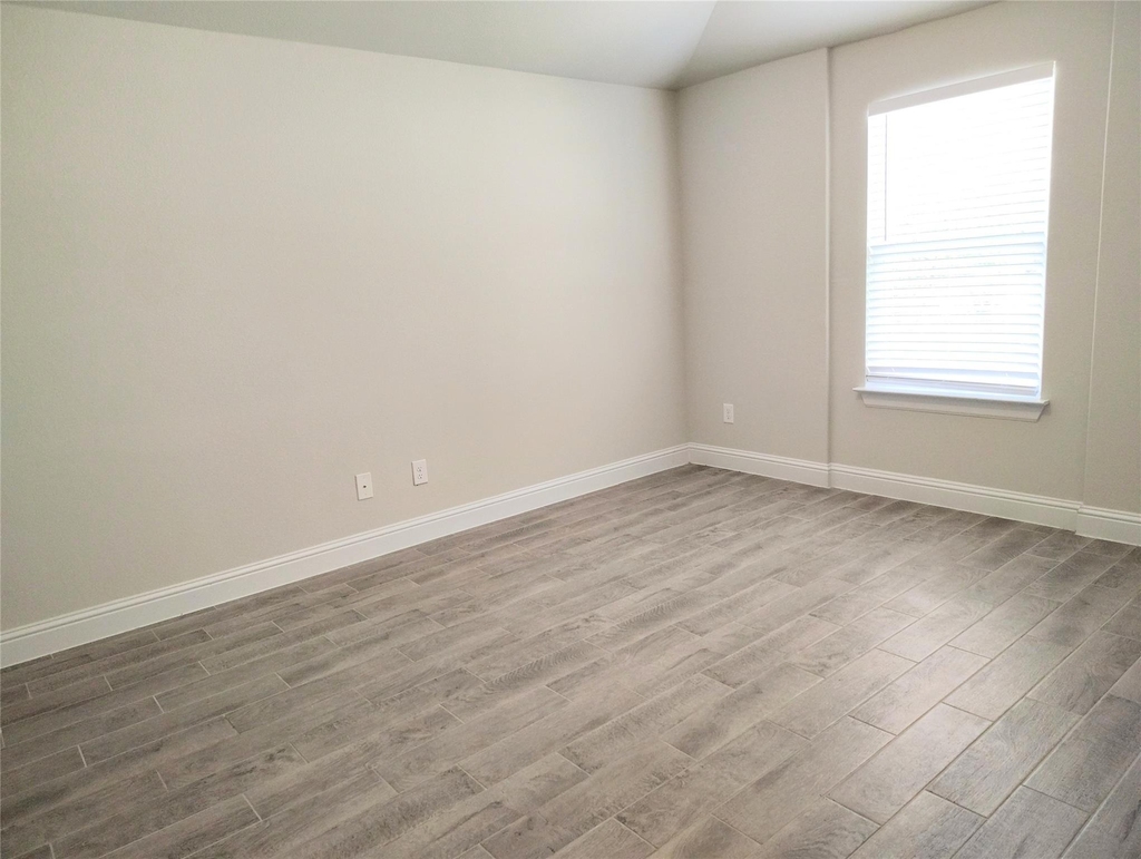 7801 Dakota Cir - Photo 4