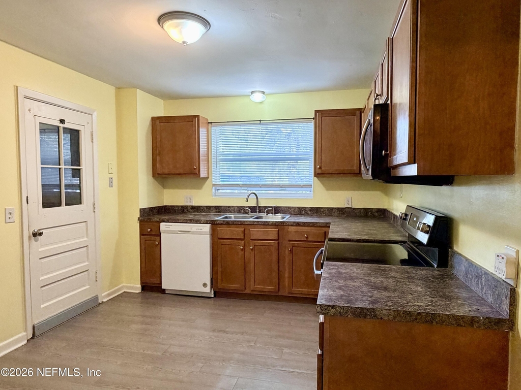 4037 Conga Street - Photo 9