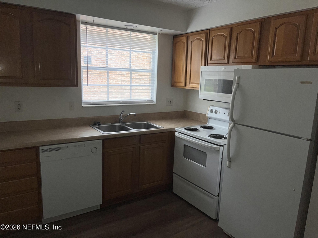 5201 Atlantic Boulevard - Photo 2