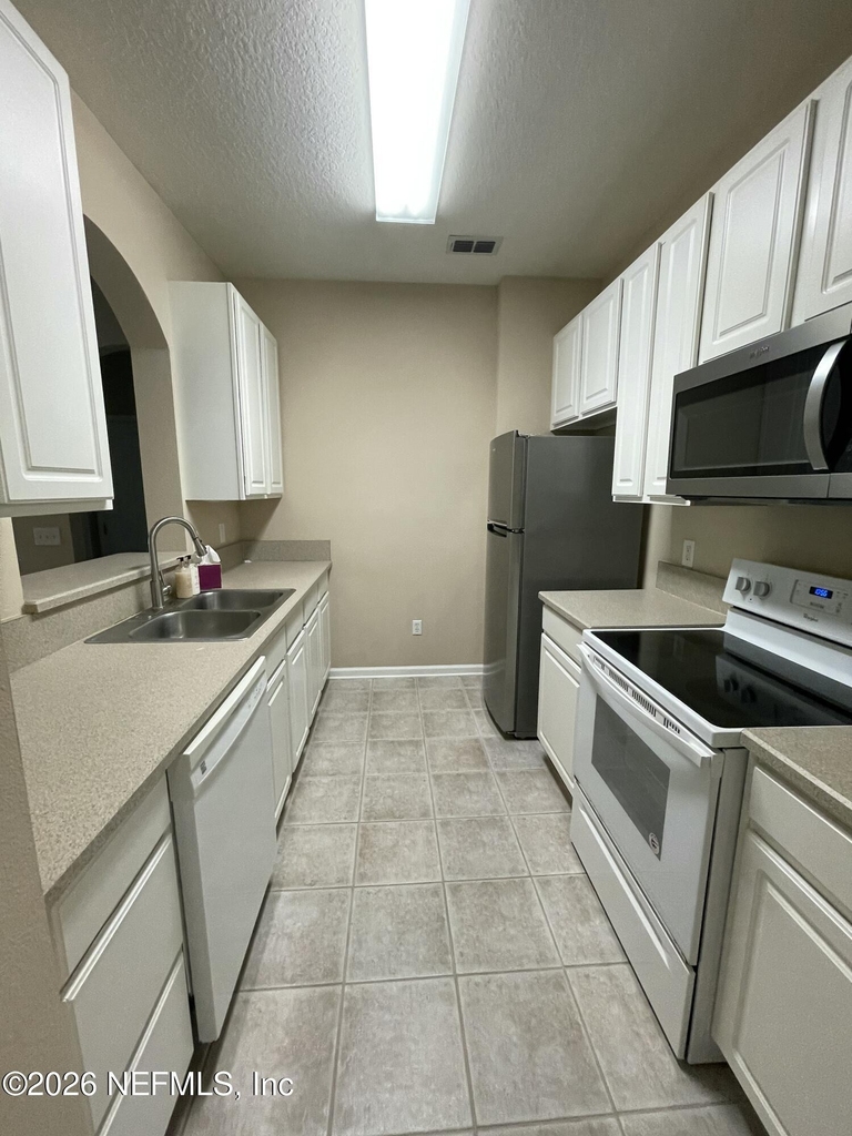 7801 Point Meadows Drive - Photo 15