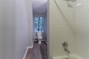 135 Barrington Drive E - Photo 8