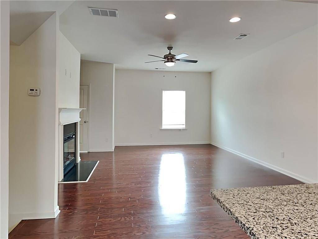 975 Society Circle Sw - Photo 2