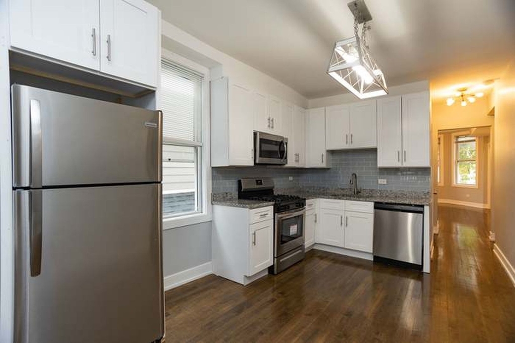 2657 N Ridgeway Avenue - Photo 7