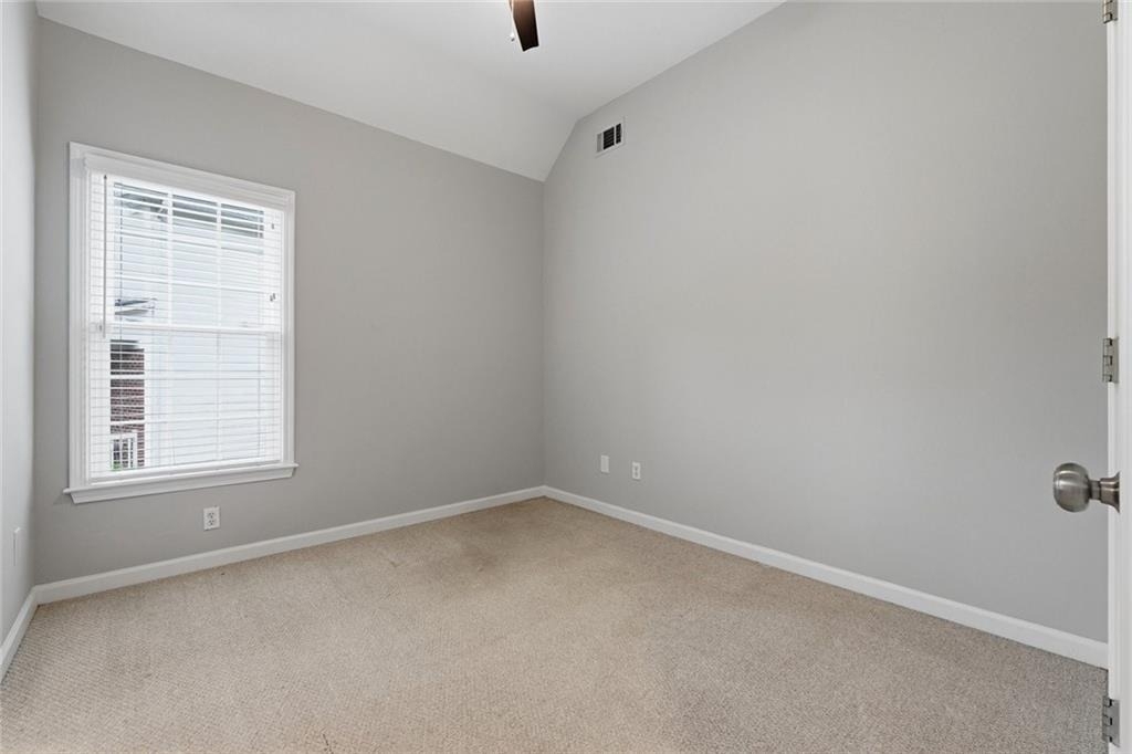 1106 Glenrose Drive Se - Photo 15