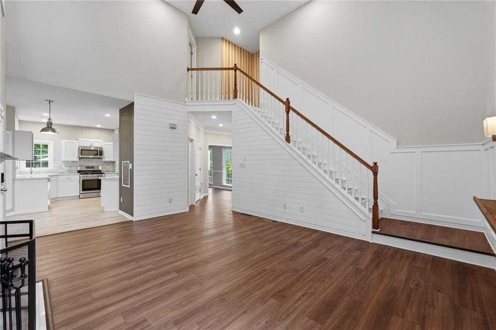 1106 Glenrose Drive Se - Photo 6