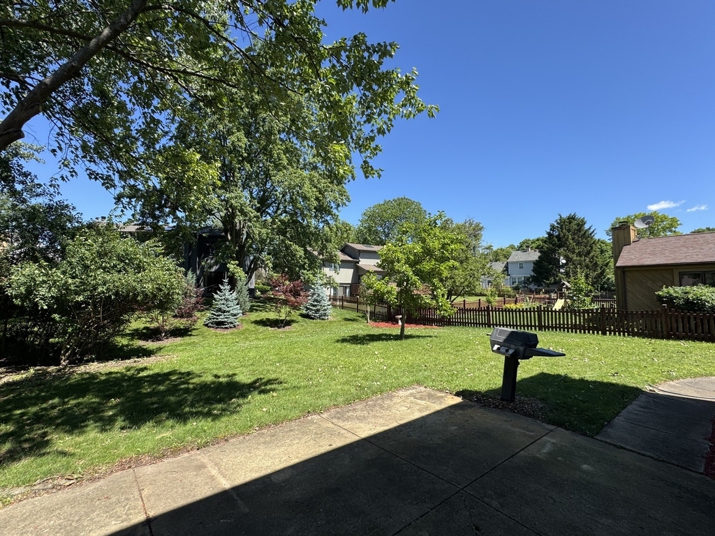 1217 Yorkshire Drive - Photo 23