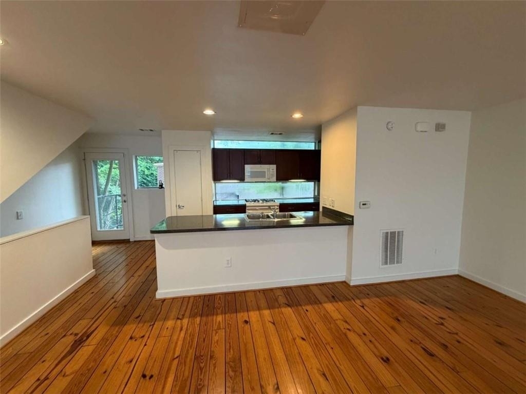 241 Maynard Terrace - Photo 8