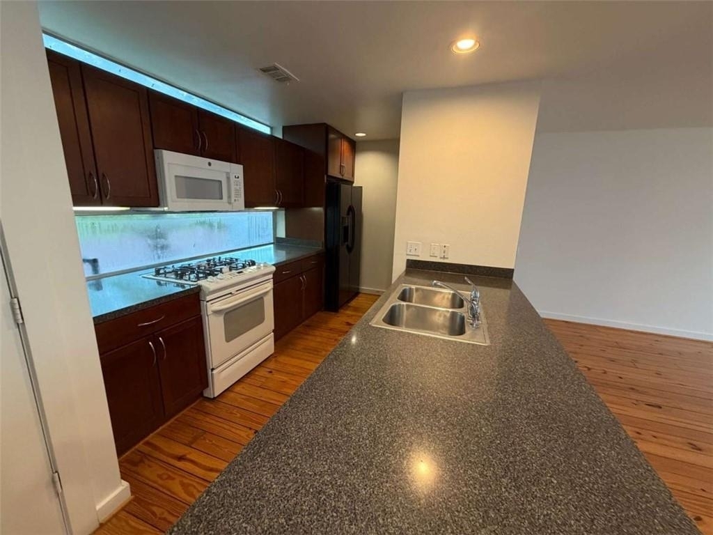 241 Maynard Terrace - Photo 9