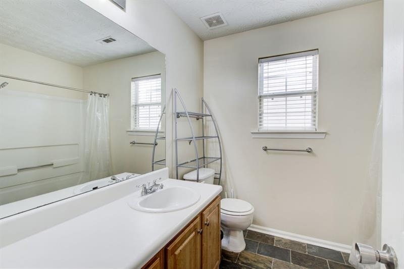 1204 Gates Circle Se - Photo 20