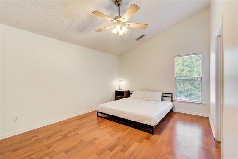 1204 Gates Circle Se - Photo 14