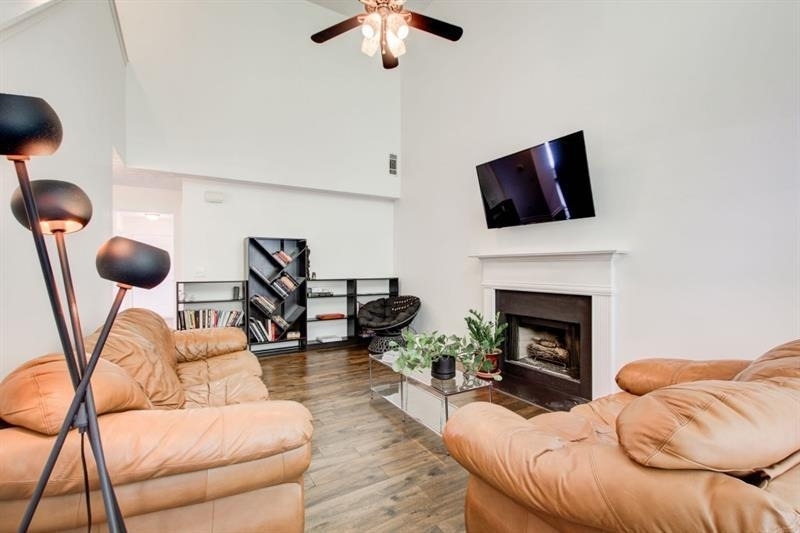 1204 Gates Circle Se - Photo 9