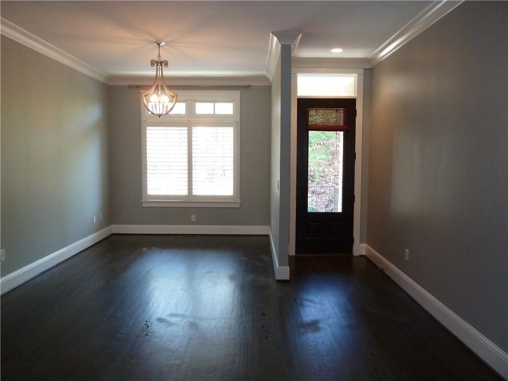 4727 Cypress - Photo 2