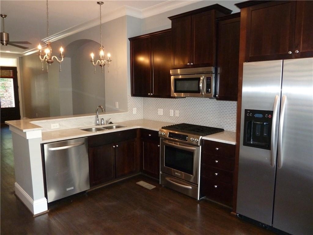 4727 Cypress - Photo 3