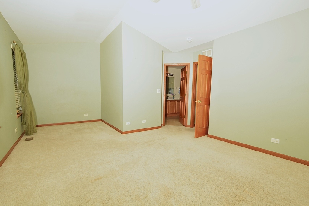 2460 Georgetown Circle - Photo 13