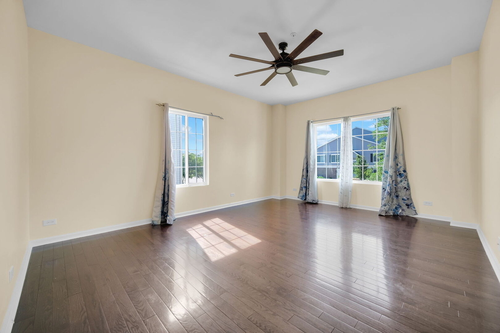 1476 Manning Avenue - Photo 3