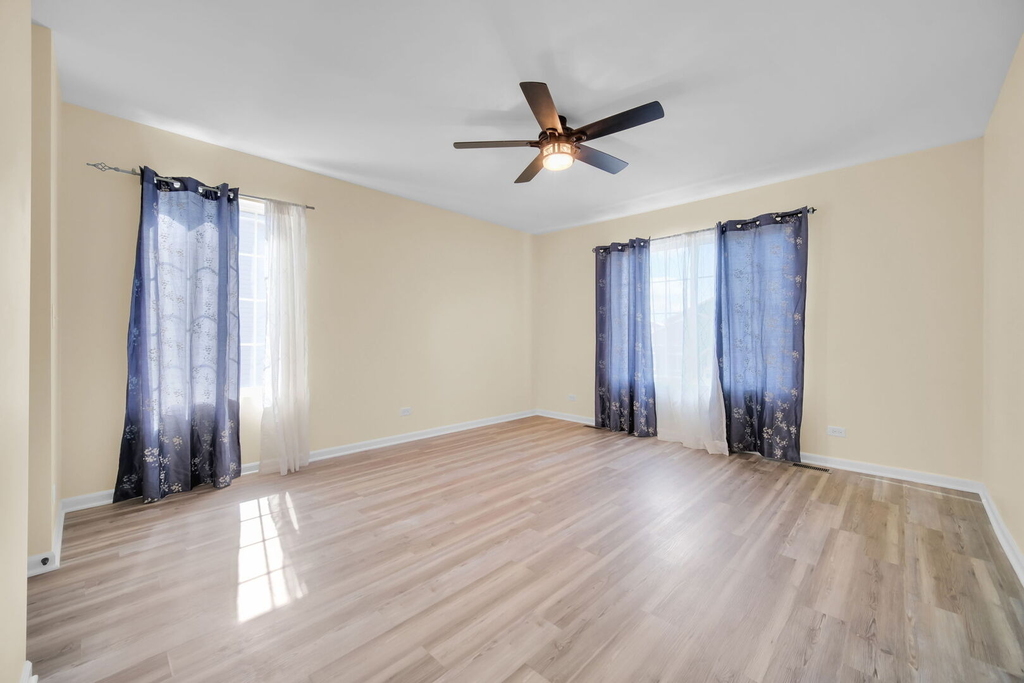 1476 Manning Avenue - Photo 15