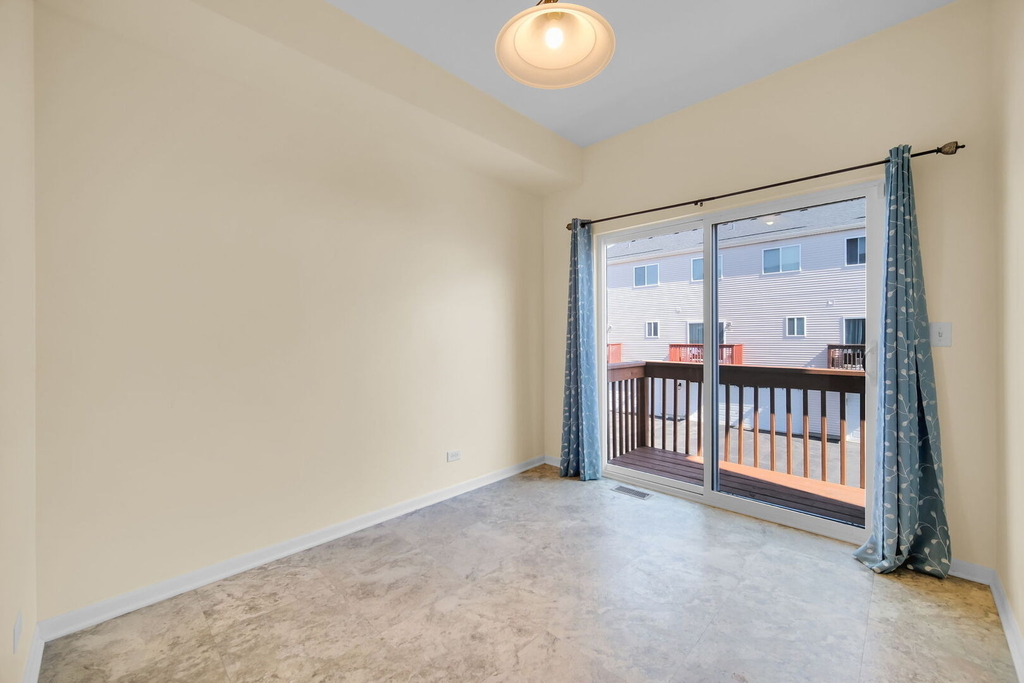 1476 Manning Avenue - Photo 10