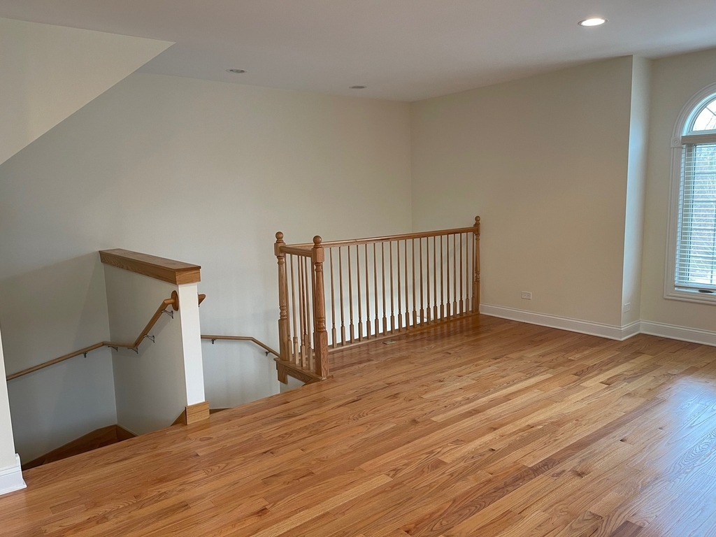 908 East Street - Photo 3