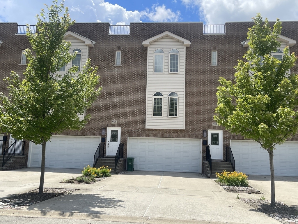 908 East Street - Photo 0