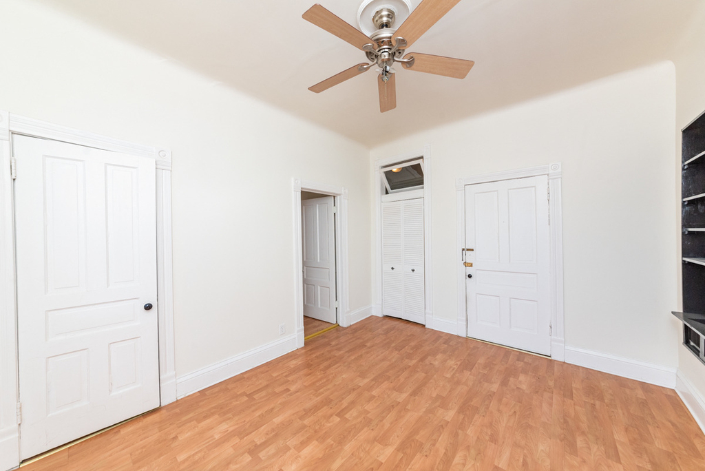 3300 N Racine Avenue - Photo 2