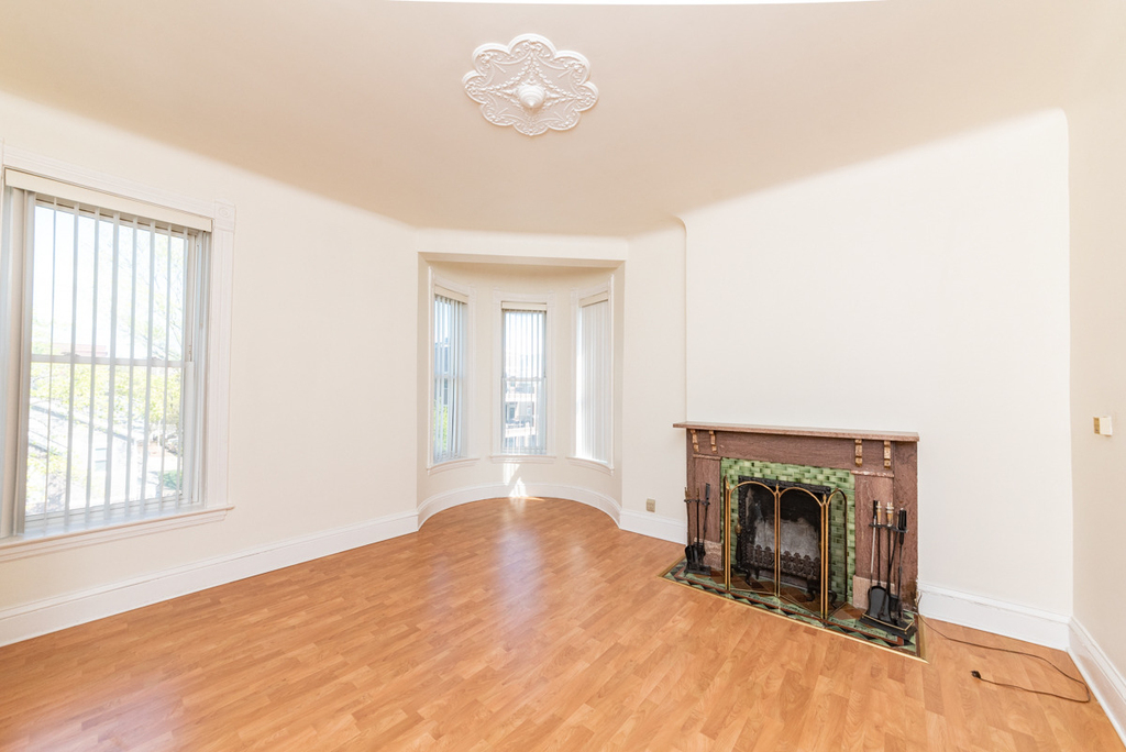 3300 N Racine Avenue - Photo 3