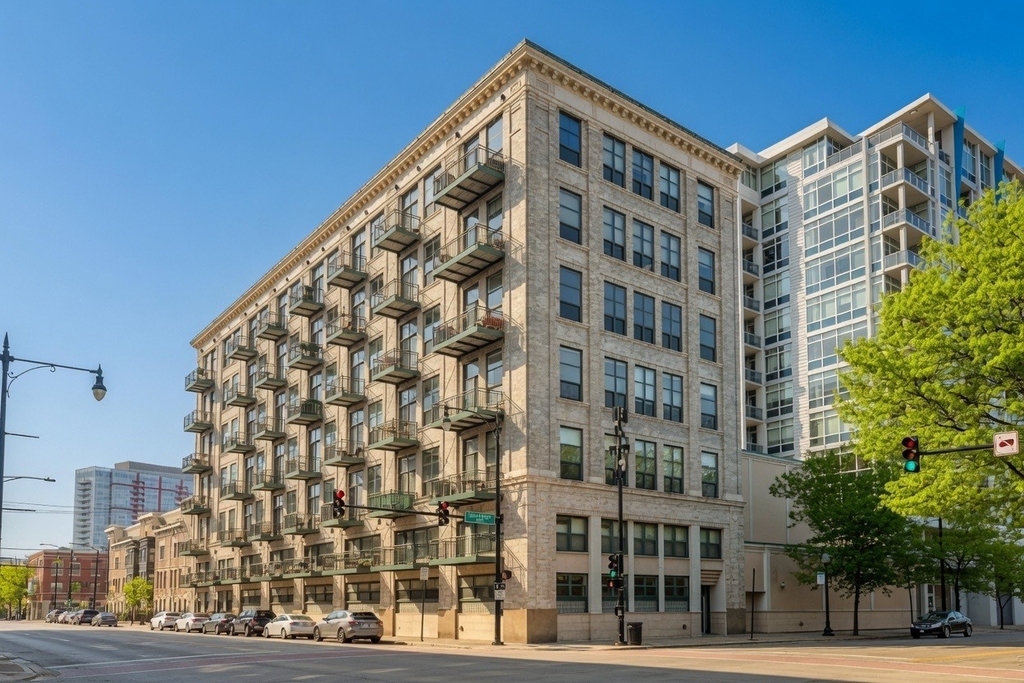 1801 S Michigan Avenue - Photo 0