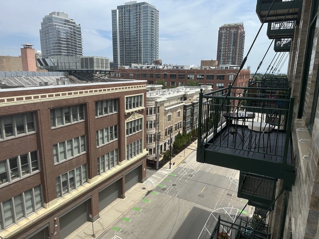 1801 S Michigan Avenue - Photo 5