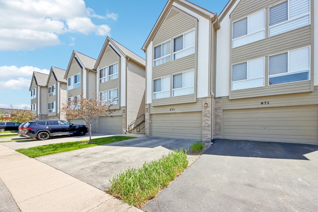 673 E Fountainview Drive - Photo 2
