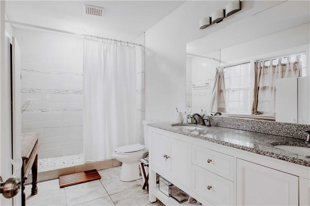 1496 Woodland Avenue Se - Photo 4