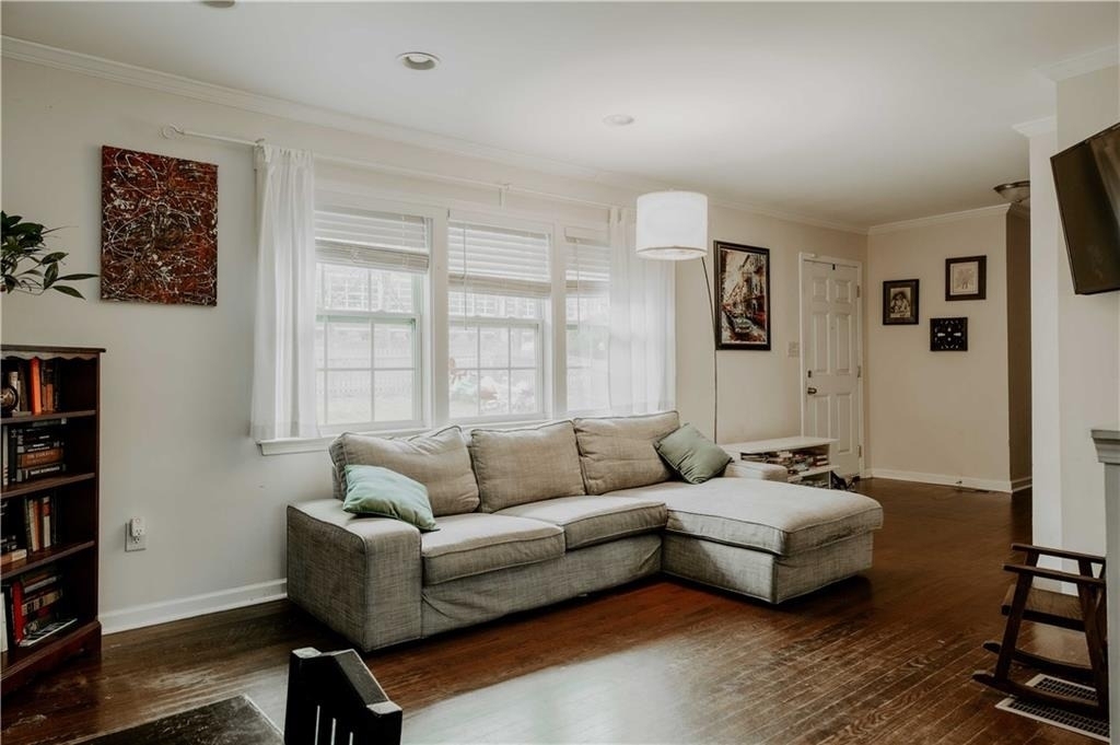 1496 Woodland Avenue Se - Photo 7