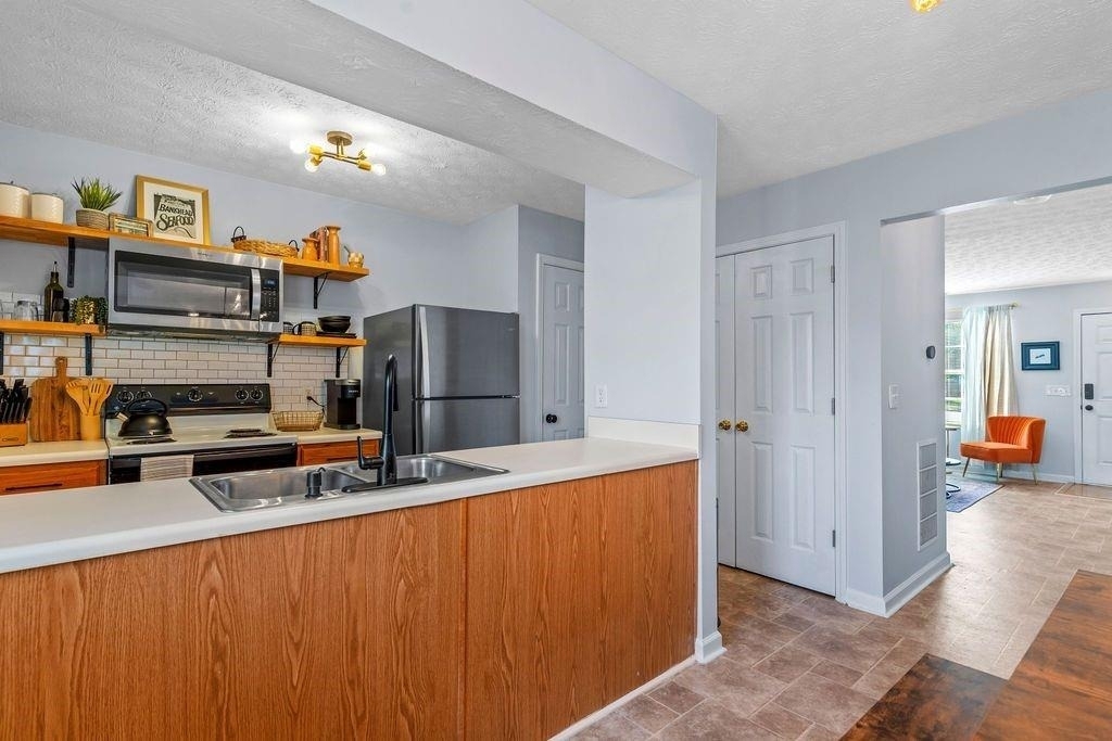 1327 Hollenbeck Lane - Photo 8