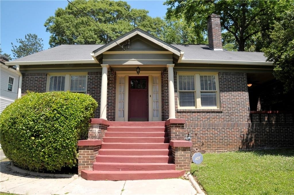 602 Sherwood Road Ne - Photo 0