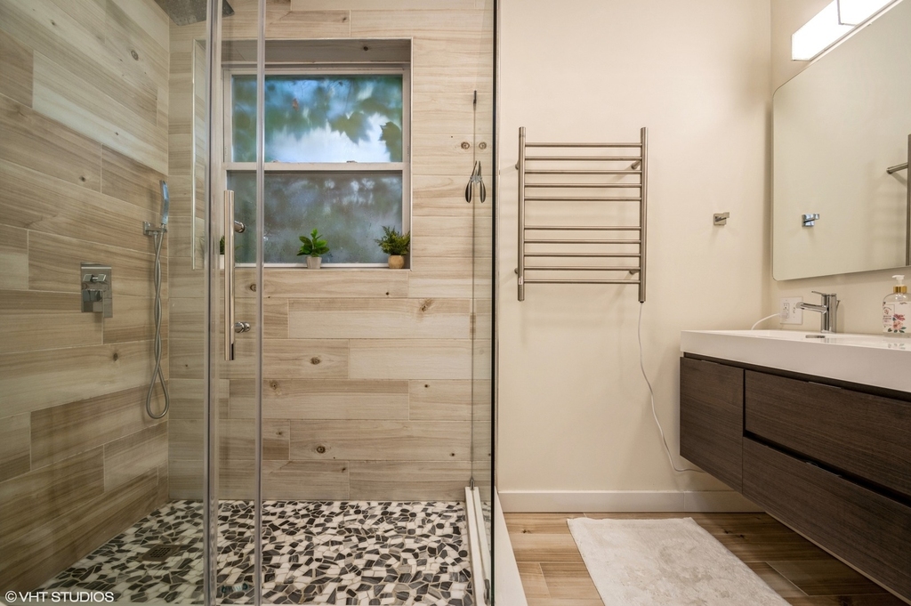 647 Asbury Avenue - Photo 3
