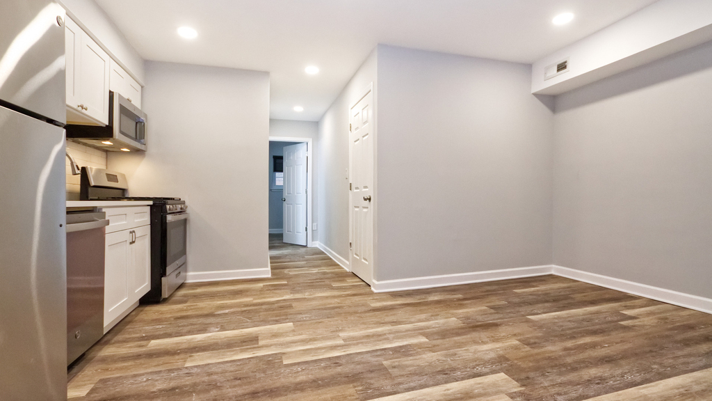 3746 W Leland Avenue - Photo 1