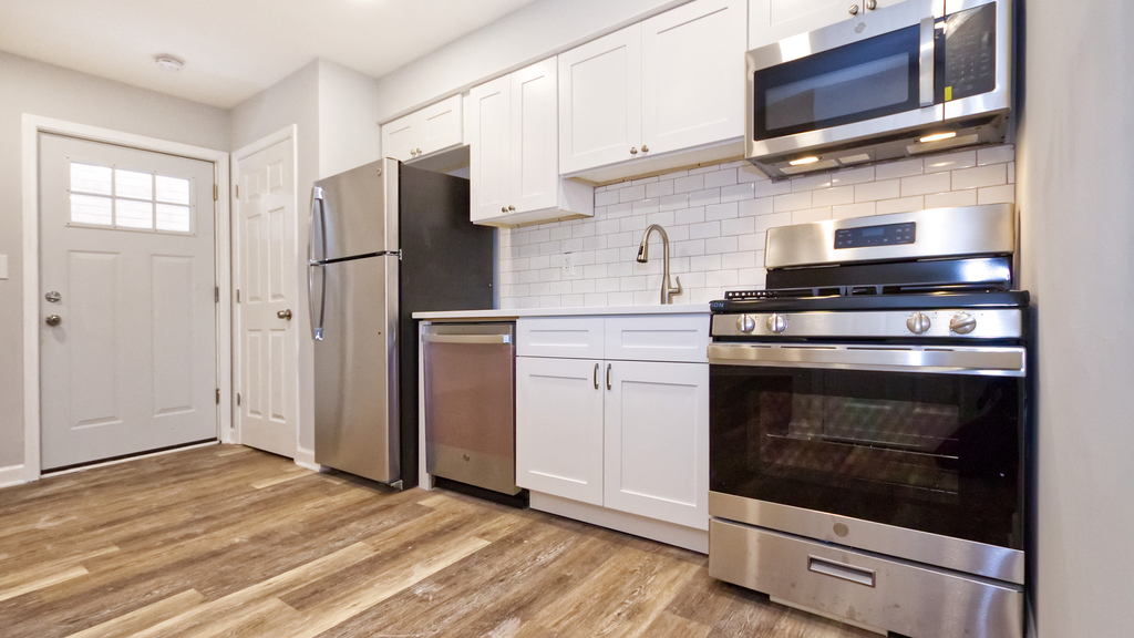3746 W Leland Avenue - Photo 5