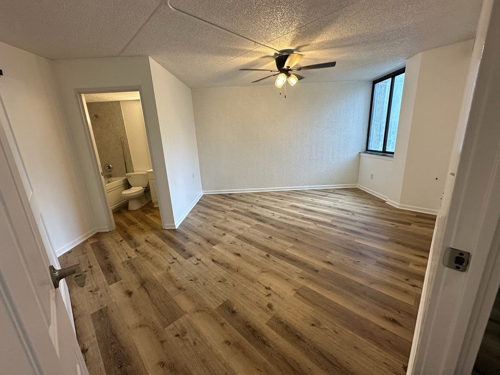 1750 N Marywood Avenue - Photo 8