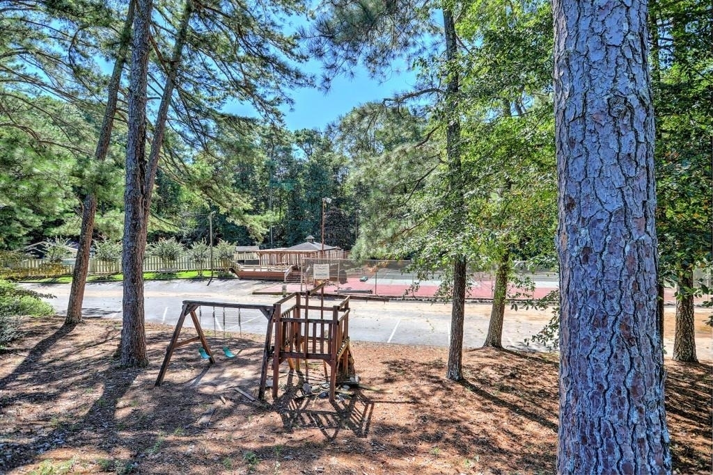 2940 Connie Street - Photo 27