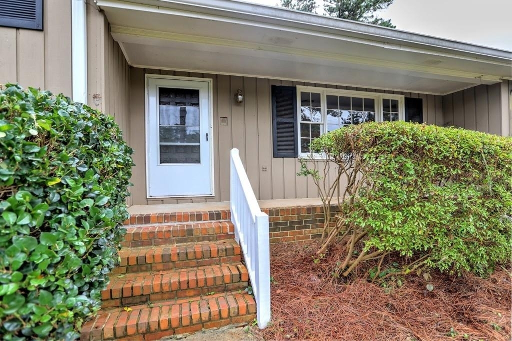 2940 Connie Street - Photo 2