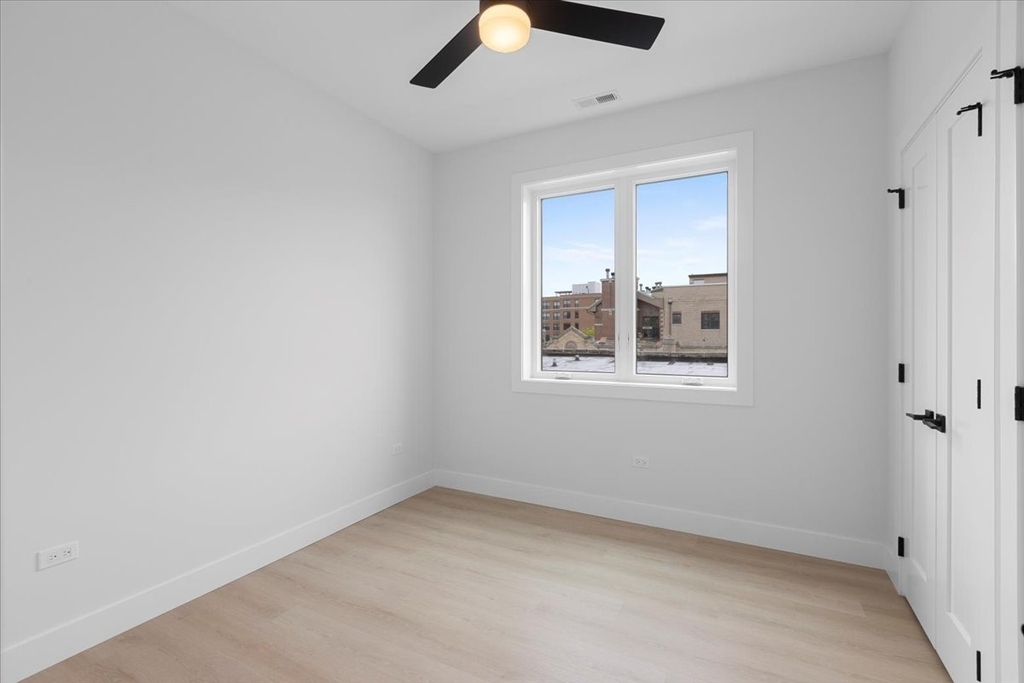 904 W Dakin Street - Photo 6